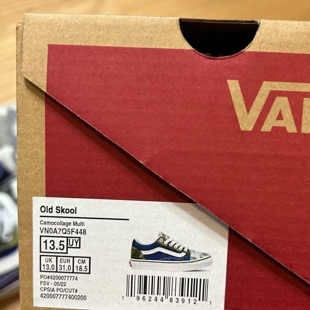 Vans Old Skool Camocollage Sneakers NEW Kids Shoes 13.5 1.5 11 Youth Blue